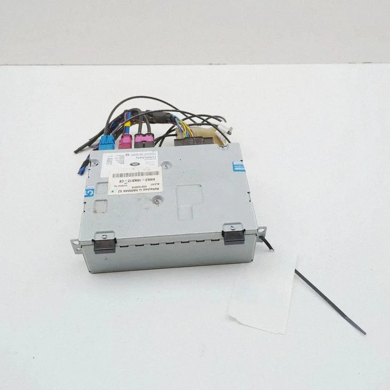 Radio/CD/DVD/GPS head unit HX6318K812CE