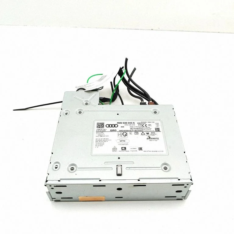 Radio/CD/DVD/GPS head unit 4M2035043