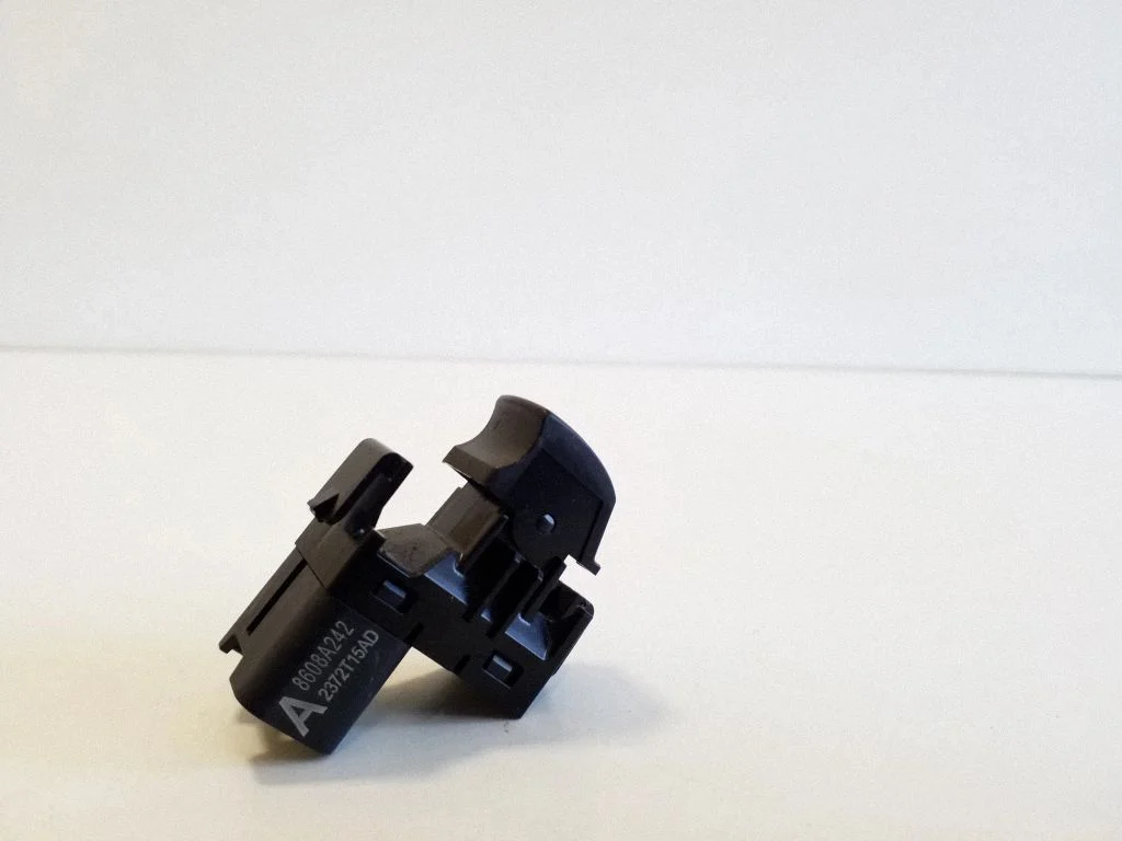Elektriaknate lüliti 8608A242