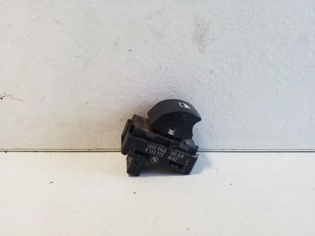 Electric window control switch 15939948