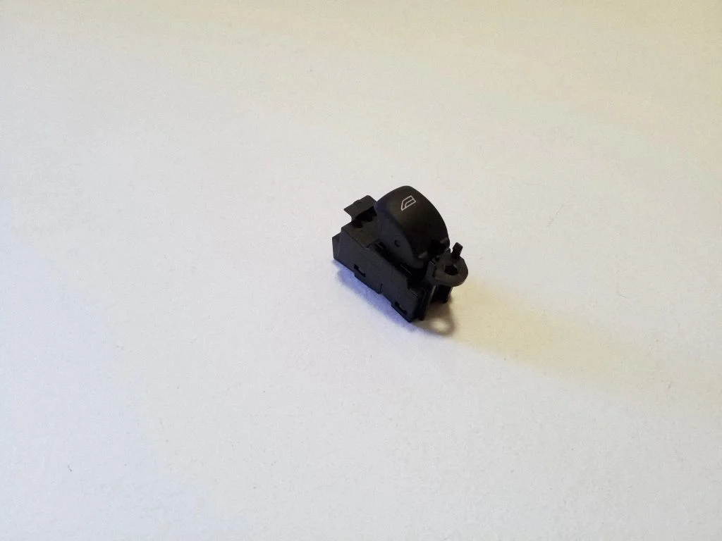 Elektriaknate lüliti 31433408