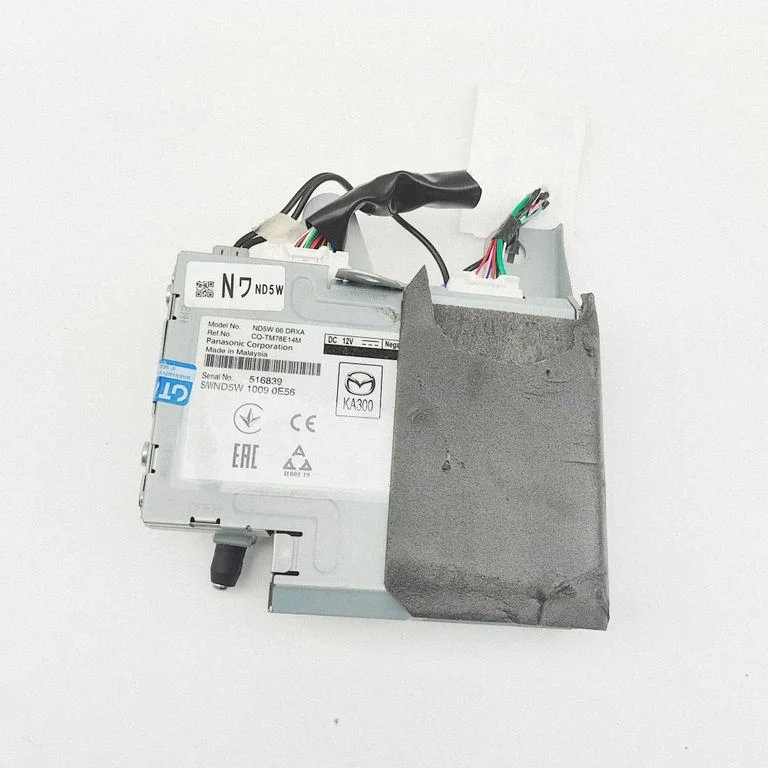 Radio, odtwarzacz CD/DVD, nawigacja CQTM78E14M