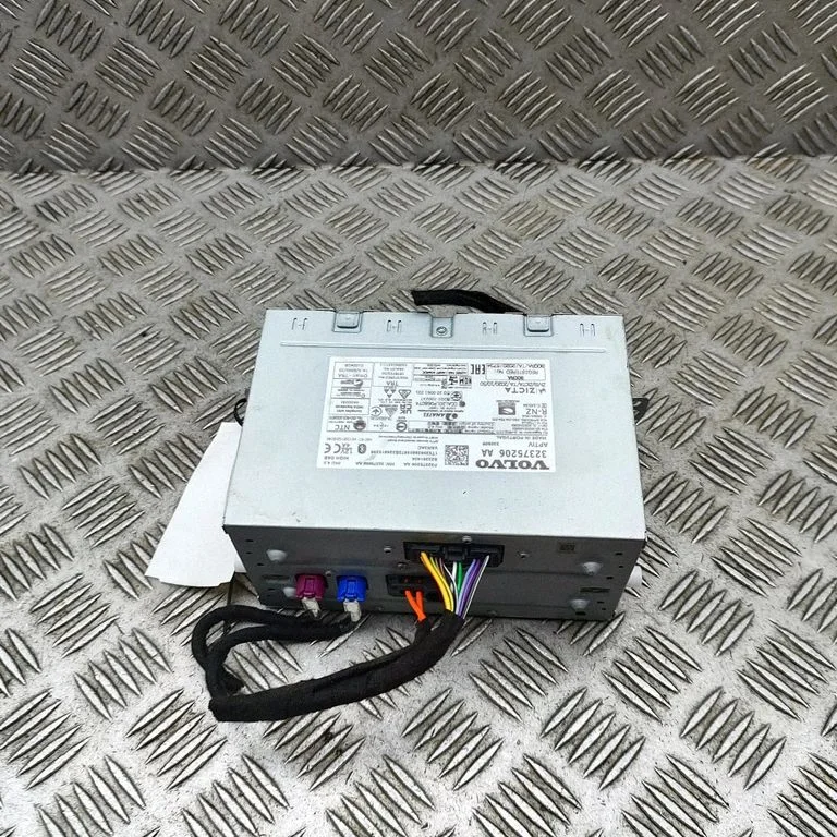 Radio/CD/DVD atskaņotājs/navigācija 32375206