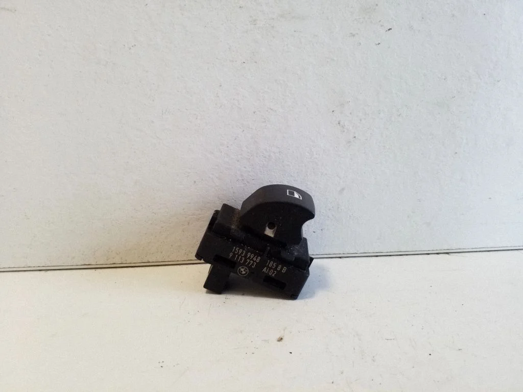 Electric window control switch 15939948