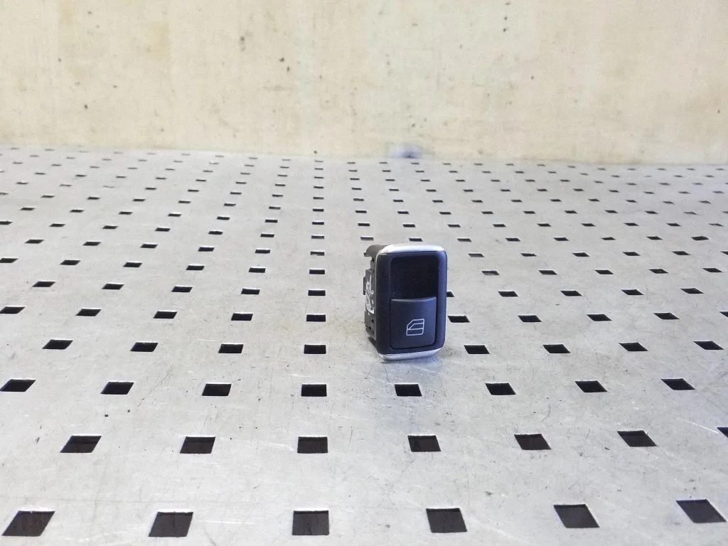 Elektriaknate lüliti A2049058102