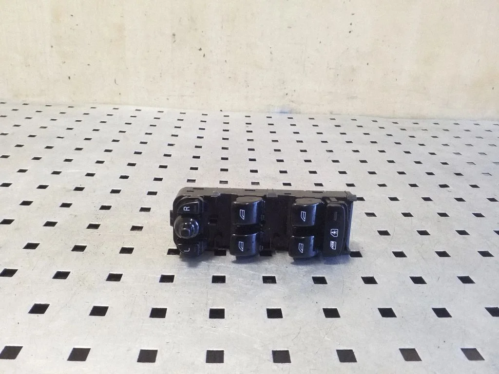 Elektriaknate lüliti 31433927