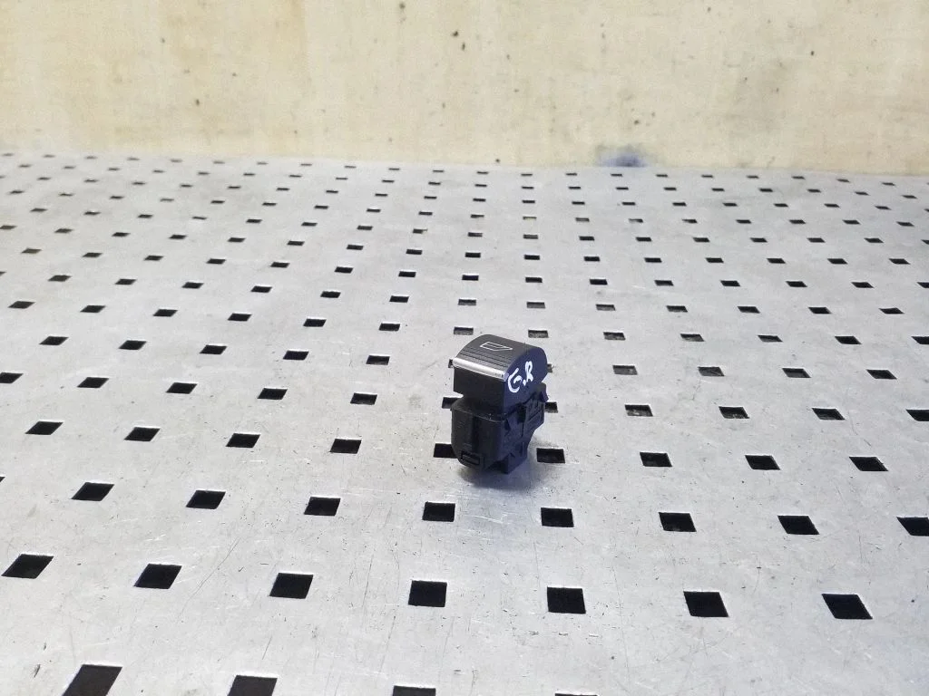 Elektrinių langų jungtukas