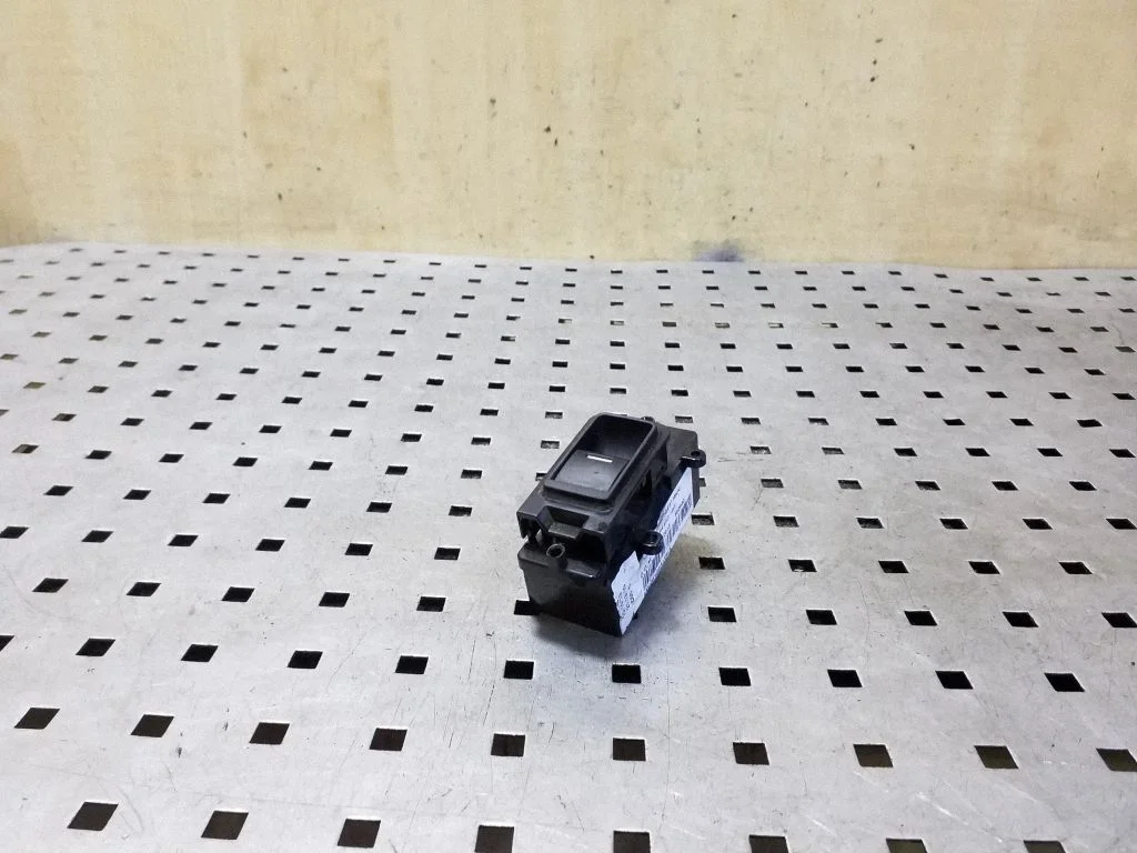 Elektriaknate lüliti 83740T1GE511BLK