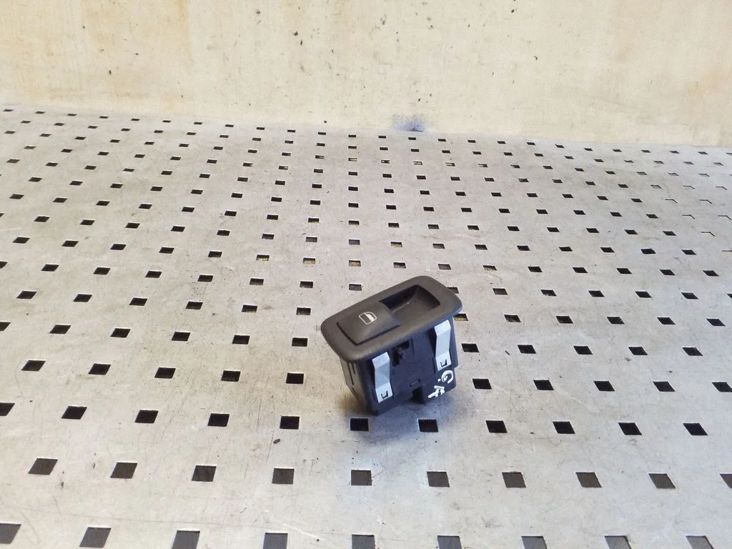 Elektrinių langų jungtukas