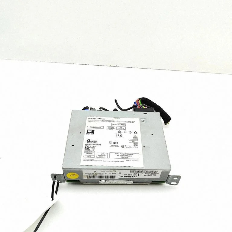 Radio/CD/DVD/GPS head unit 9833499180