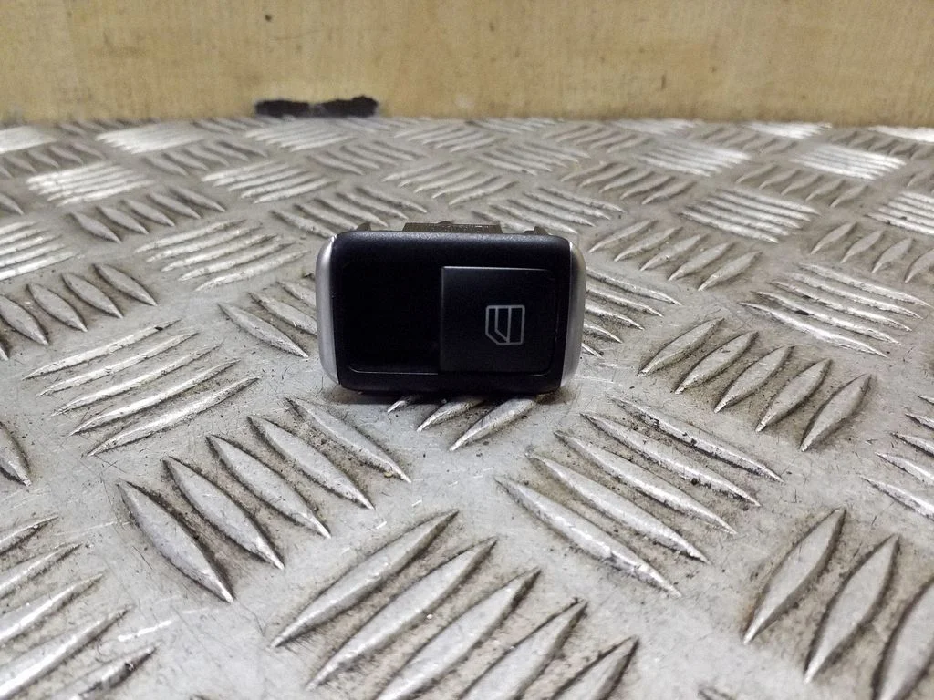 Electric window control switch – Tesla Model S (2012-)