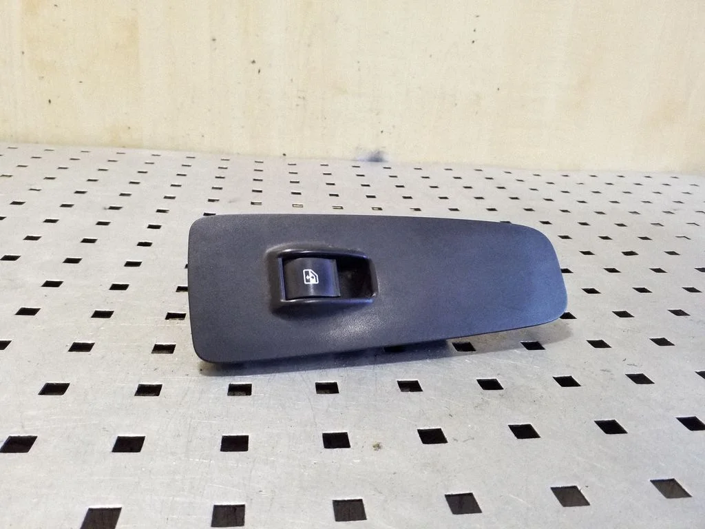 Electric window control switch – Fiat Ducato (2014-)