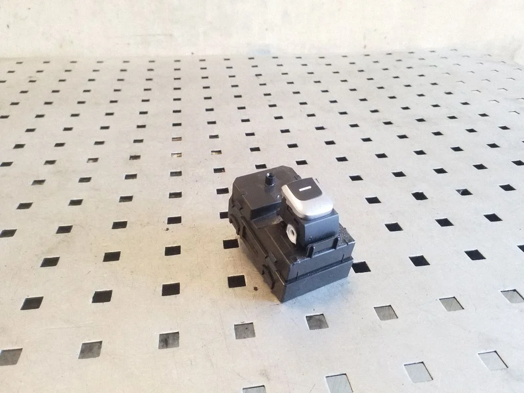 Elektriaknate lüliti 93580D9100