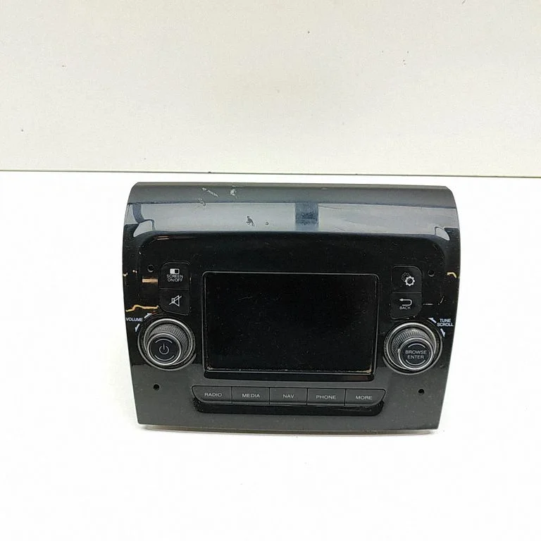 Radio, odtwarzacz CD/DVD, nawigacja 735693015