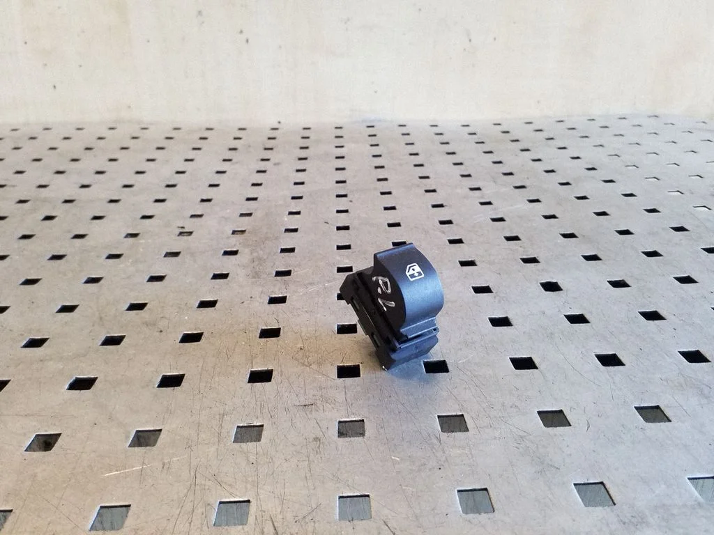 Elektrinių langų jungtukas