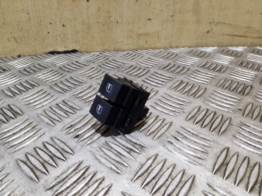 Elektrinių langų jungtukas