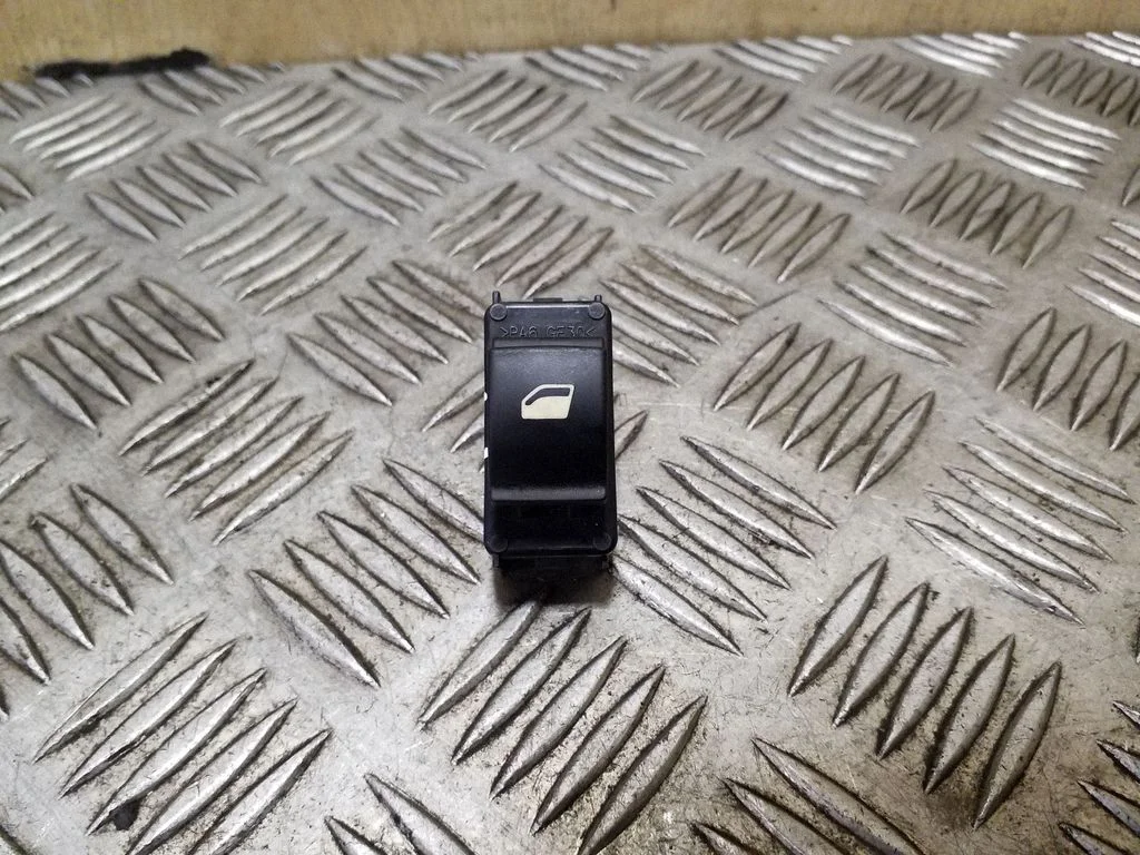 Electric window control switch – front left