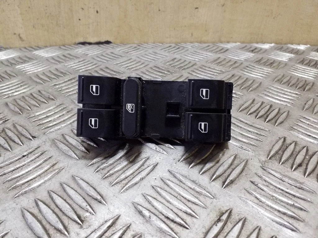 Electric window control switch 1Z0959858B