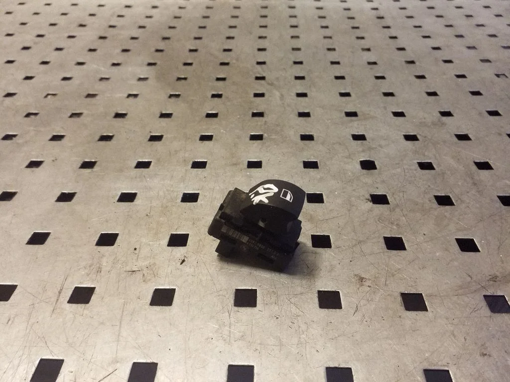 Elektrinių langų jungtukas