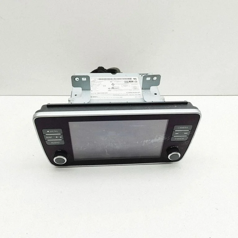 Radio/CD/DVD atskaņotājs/navigācija 259155SR0B