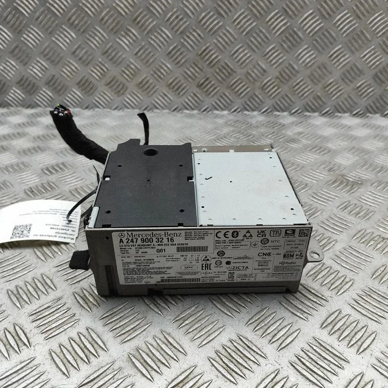 Radio/CD/DVD atskaņotājs/navigācija A1779010907
