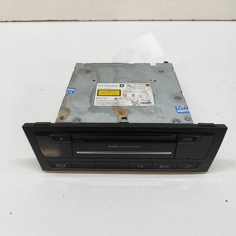 Radio/CD/DVD atskaņotājs/navigācija 8R1035746G