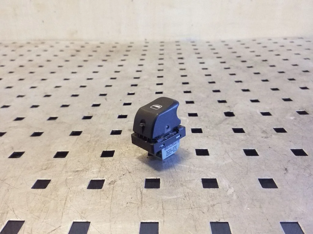 Elektriaknate lüliti 8K0959855A