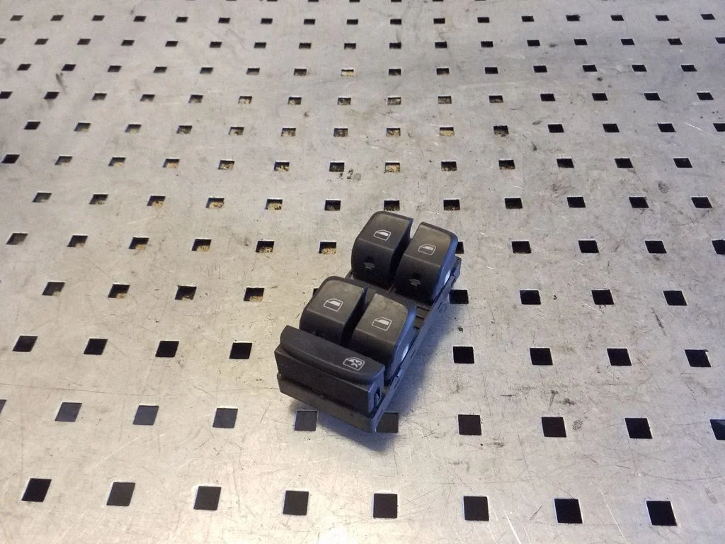 Electric window control switch – Audi A4 Allroad B8 (2008-2016)