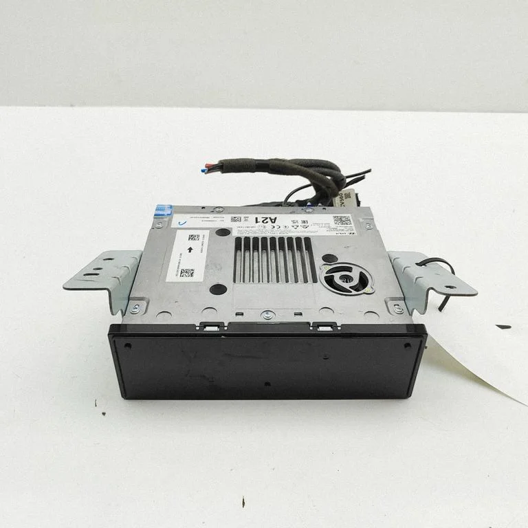 Radio/CD/DVD atskaņotājs/navigācija 10R0611330