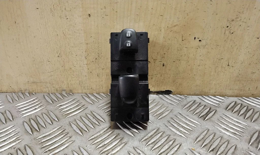 Elektrisko logu slēdzis 254111KA0A