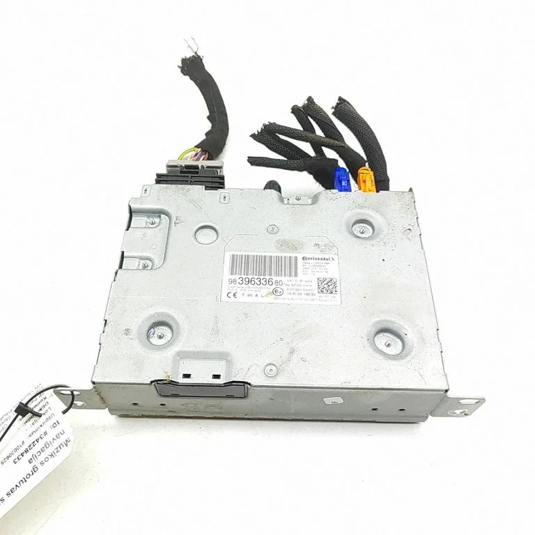 Radio/CD/DVD atskaņotājs/navigācija A3C0901590001