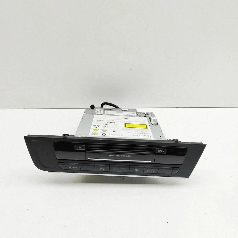 Radio/CD/DVD atskaņotājs/navigācija 4G1035025