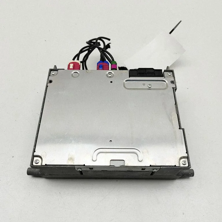 Radio/CD/DVD/GPS head unit A2139011511