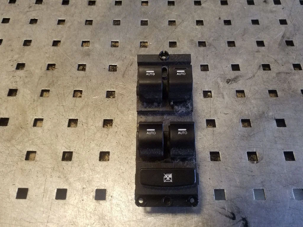 Elektriaknate lüliti 39R4901410