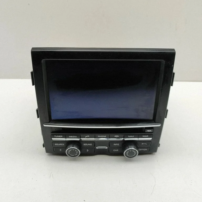 Radio, odtwarzacz CD/DVD, nawigacja 7P5035884AP