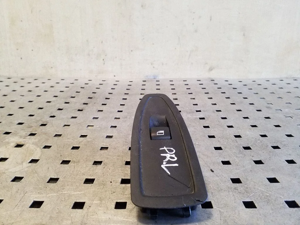Electric window control switch 920810701
