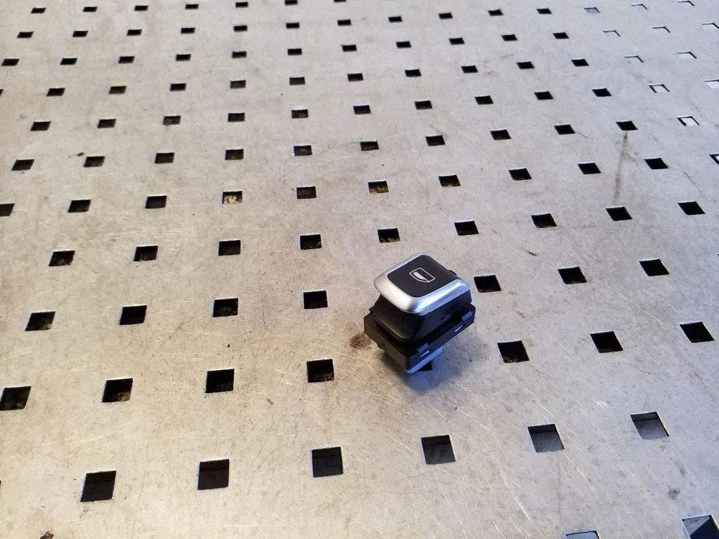 Elektrinių langų jungtukas