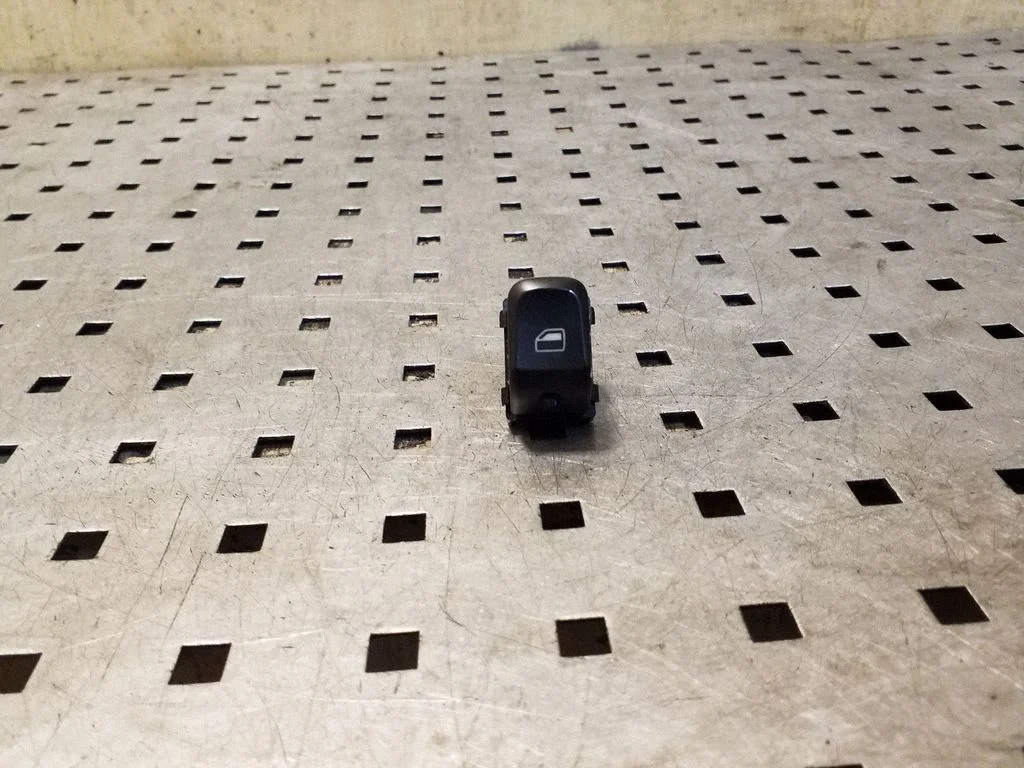 Elektrisko logu slēdzis 8K0959855A
