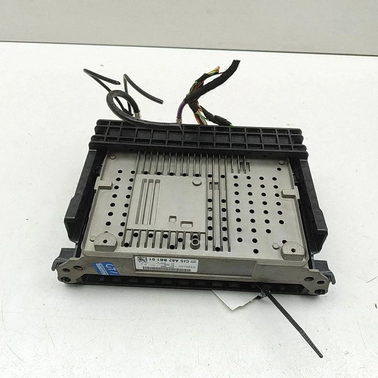 Radio/CD/DVD/GPS head unit 5A82BB1