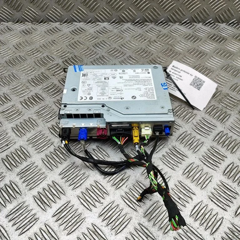Radio, odtwarzacz CD/DVD, nawigacja 5A7CC75