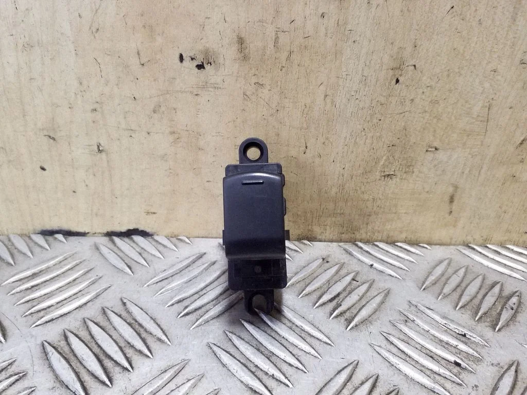 Elektrisko logu slēdzis 25411JD000