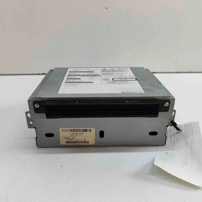 Radio/CD/DVD atskaņotājs/navigācija 31344900AA