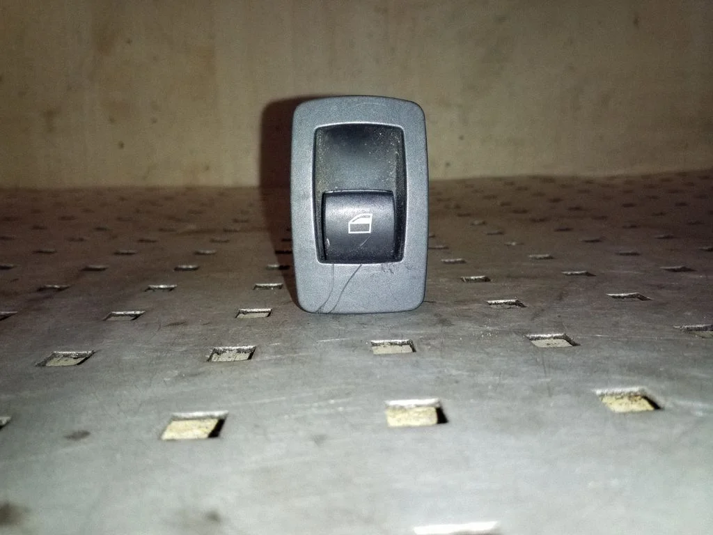 Elektriaknate lüliti 6945874