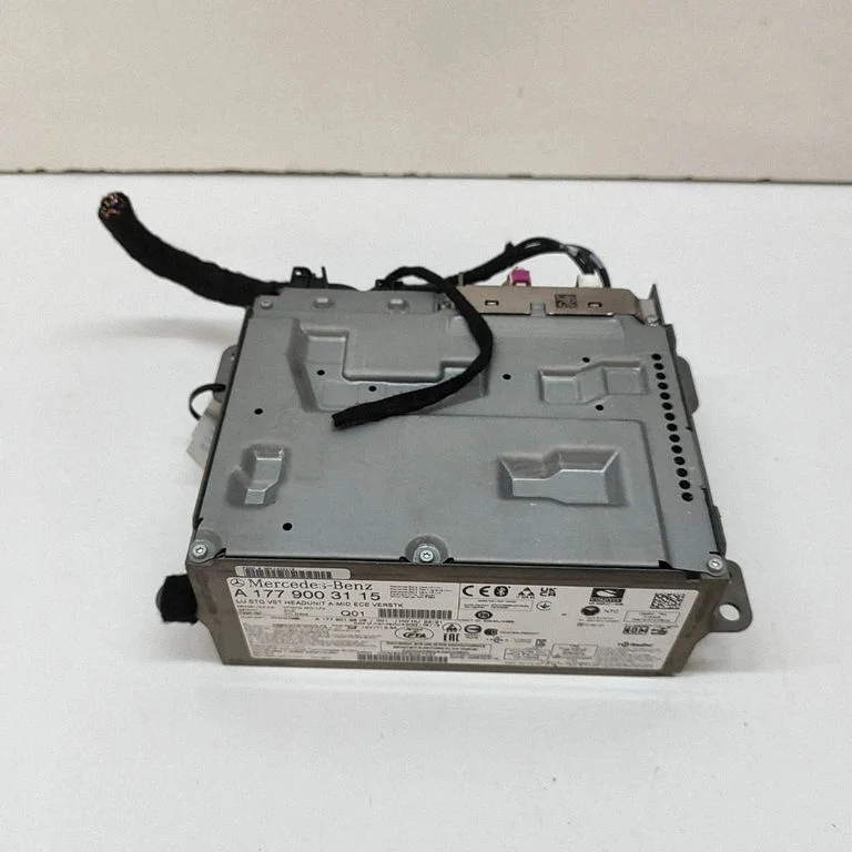Radio/CD/DVD atskaņotājs/navigācija A1779012608