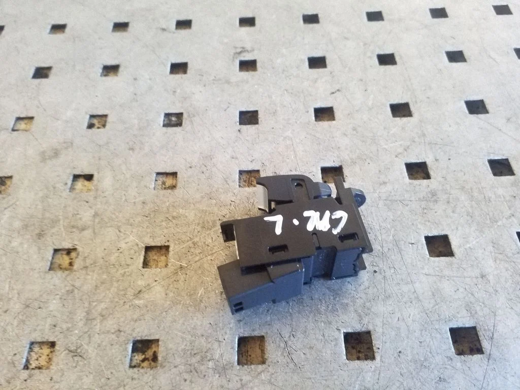 Electric window control switch GX7314717AC