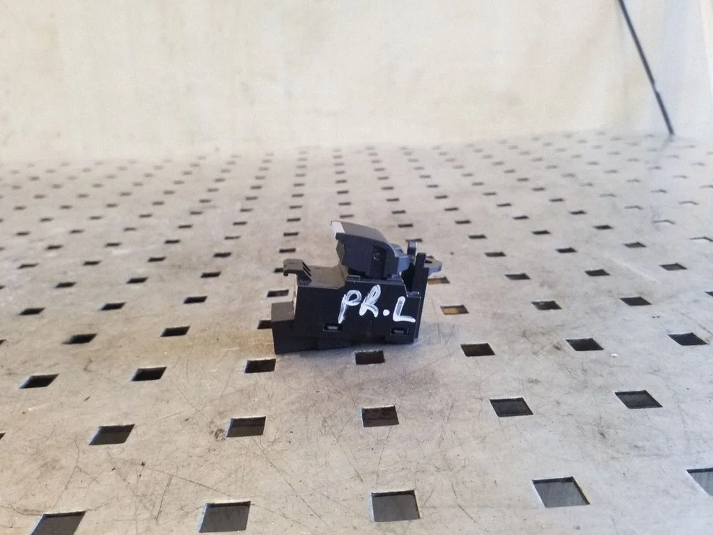 Electric window control switch GX7314717