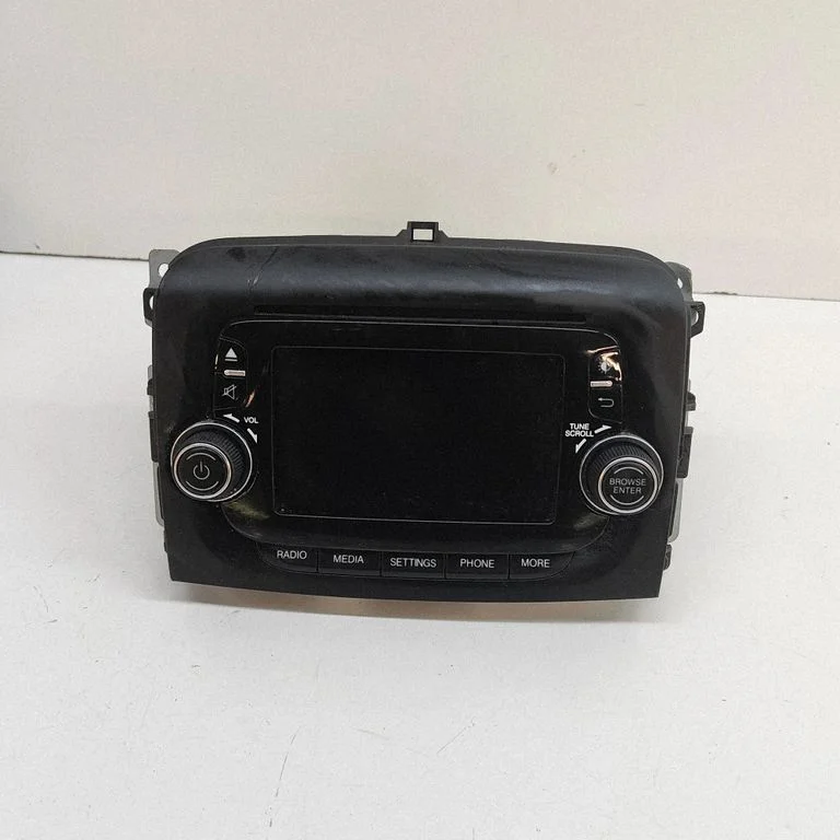 Radio/CD/DVD atskaņotājs/navigācija A2C83860805