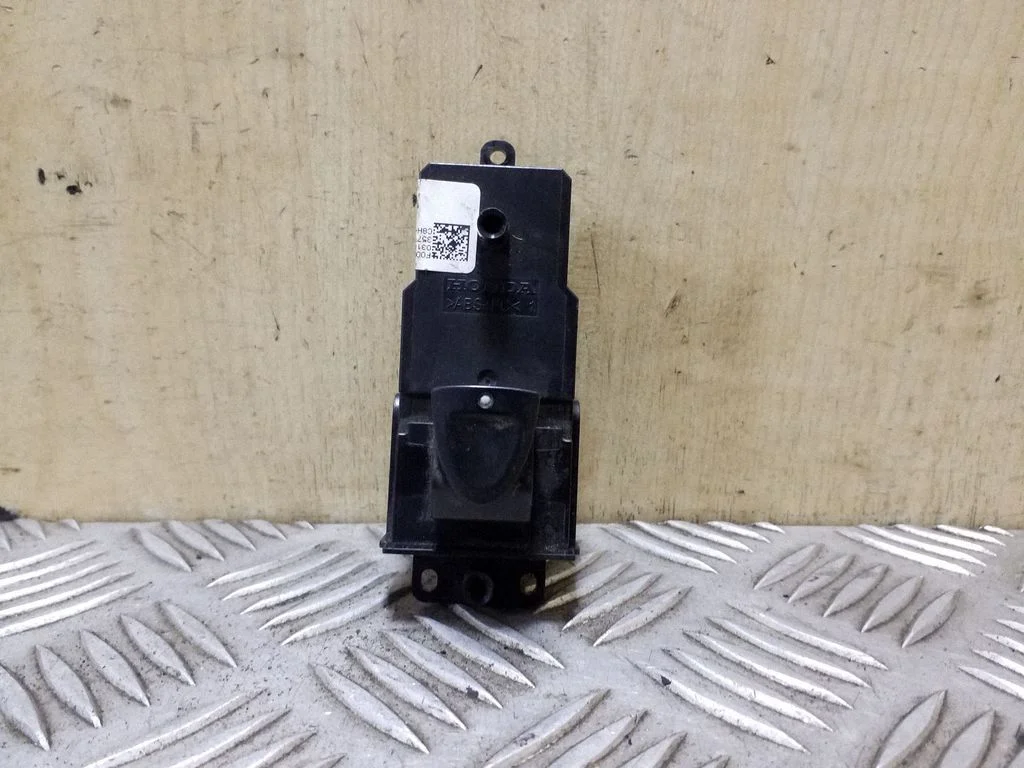Electric window control switch – Honda Civic (2006-2011)