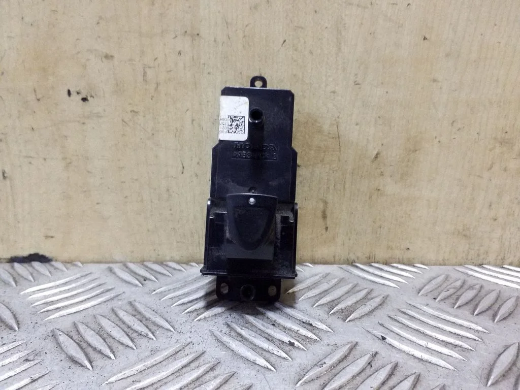 Electric window control switch – Honda Civic (2006-2011)