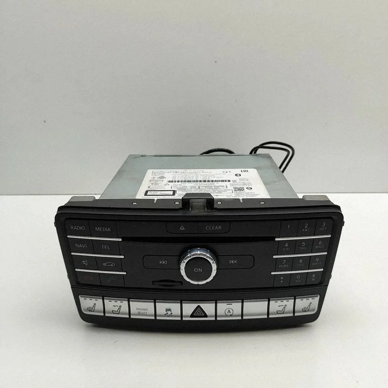 Radio/CD/DVD atskaņotājs/navigācija A1729013006